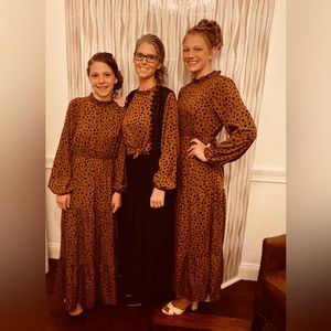 Adorable Maxie dress 🤎🖤